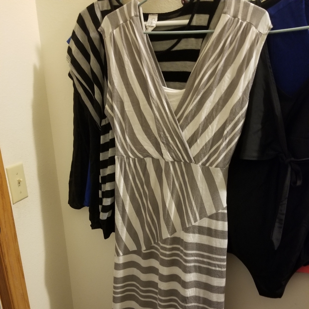 Small maternity dress